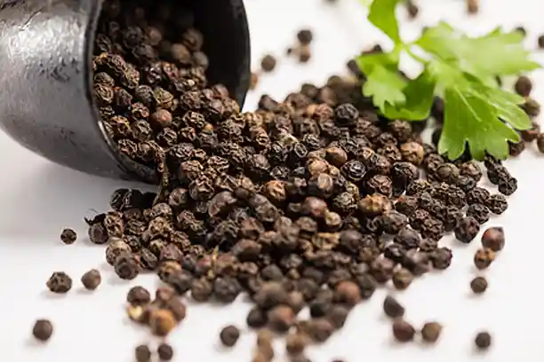 Is piperine the same as black pepper?